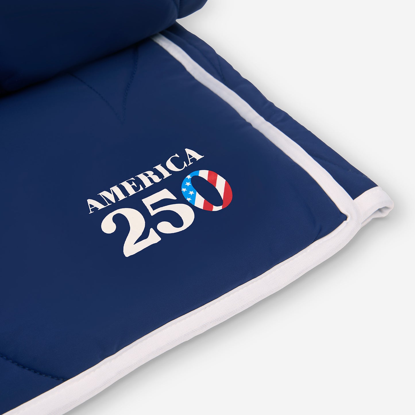 A photo of BEDGEAR's America 250 blanket. 